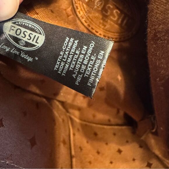 Fossil Multicolored Carpet Leather Crossbody Bag with Southwestern Design - Picture 9 of 11
